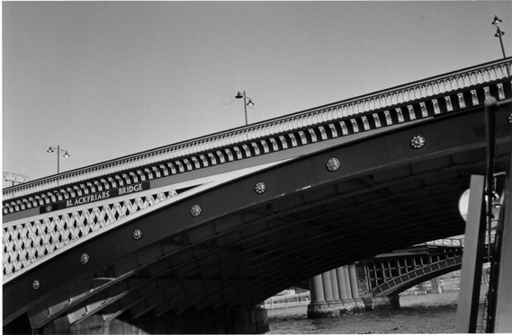 Blackfriars Bridge Photo